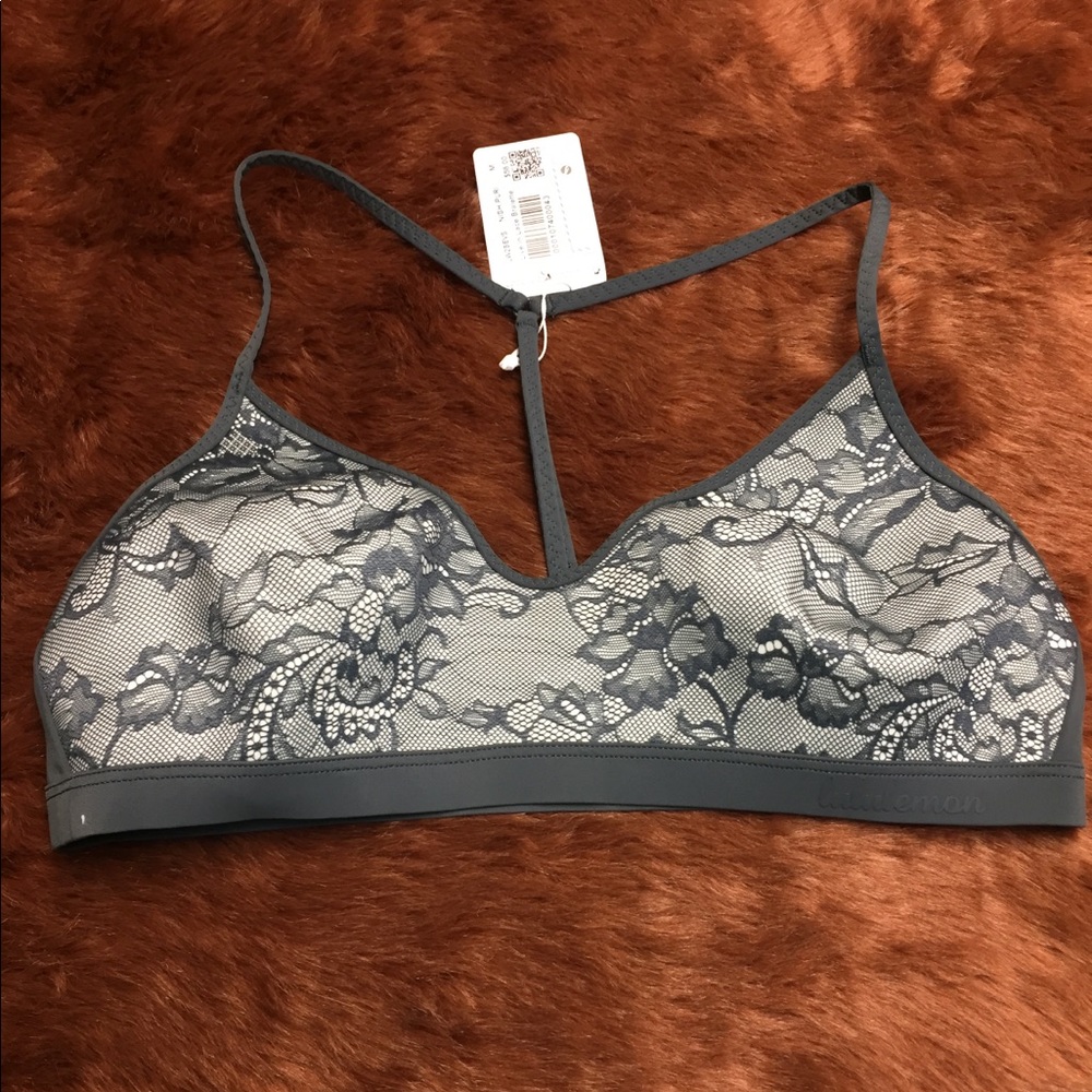 NWT lululemon bralette size M